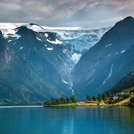 Glacier And Waterfall View Briksdalsbre ภายนอก รูปภาพ